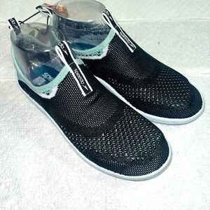 Speedo Women's Surf Strider Water Shoes 5 - 6